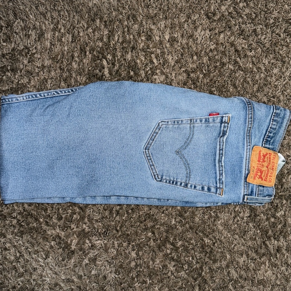 Levi’s 502 Jeans